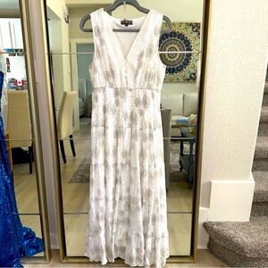 Women's White and Gray Floral Maxi Gown. Size L.